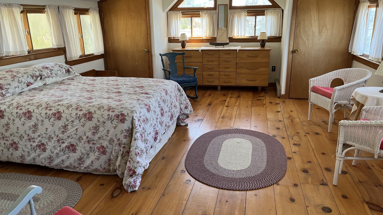 Photo of Bedroom in Herricks