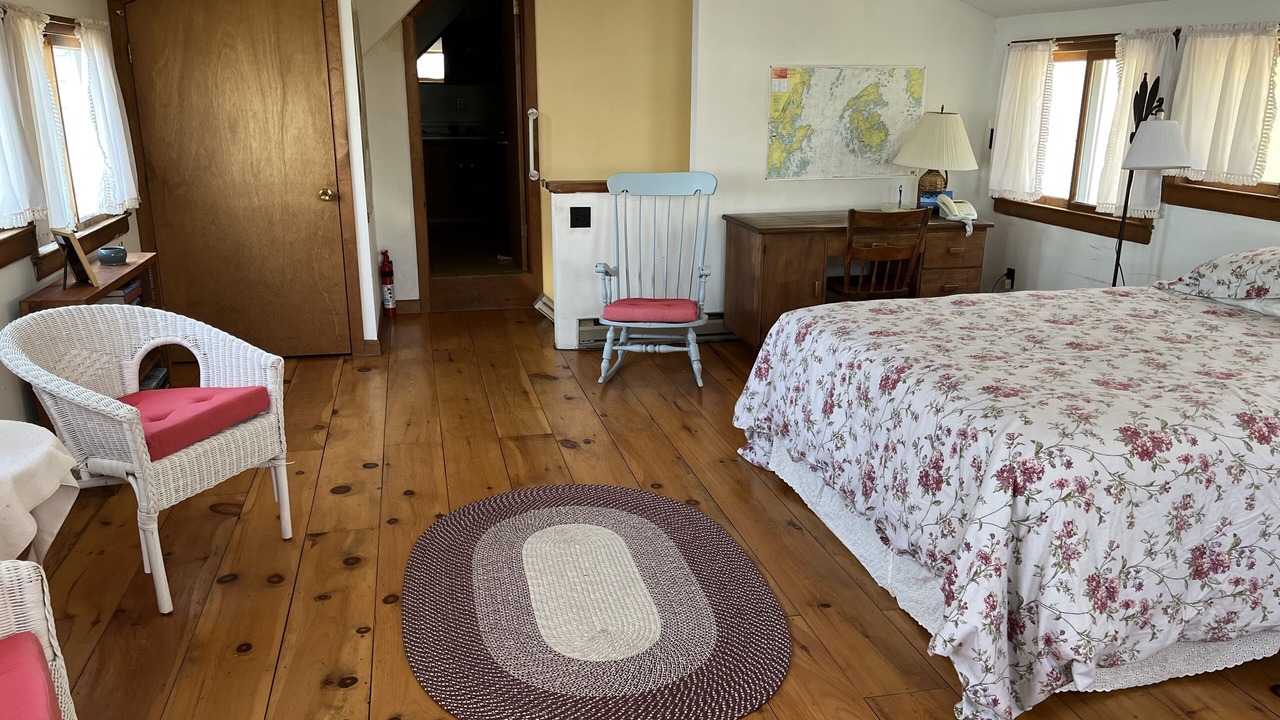 Photo of Bedroom in Herricks