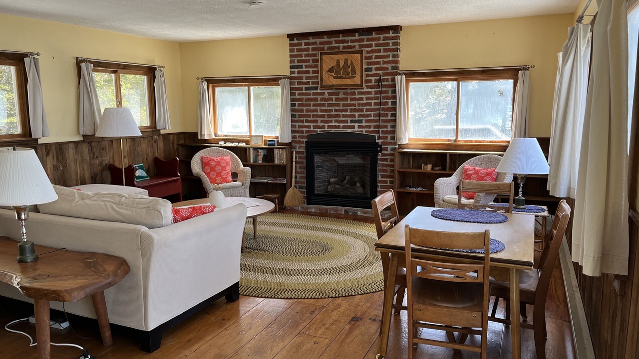 Photo of Livingroom in Herricks