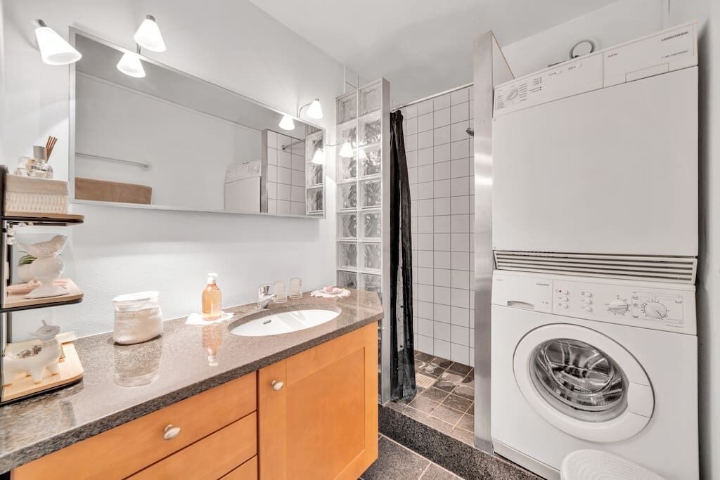 Photo of Others in La Californie