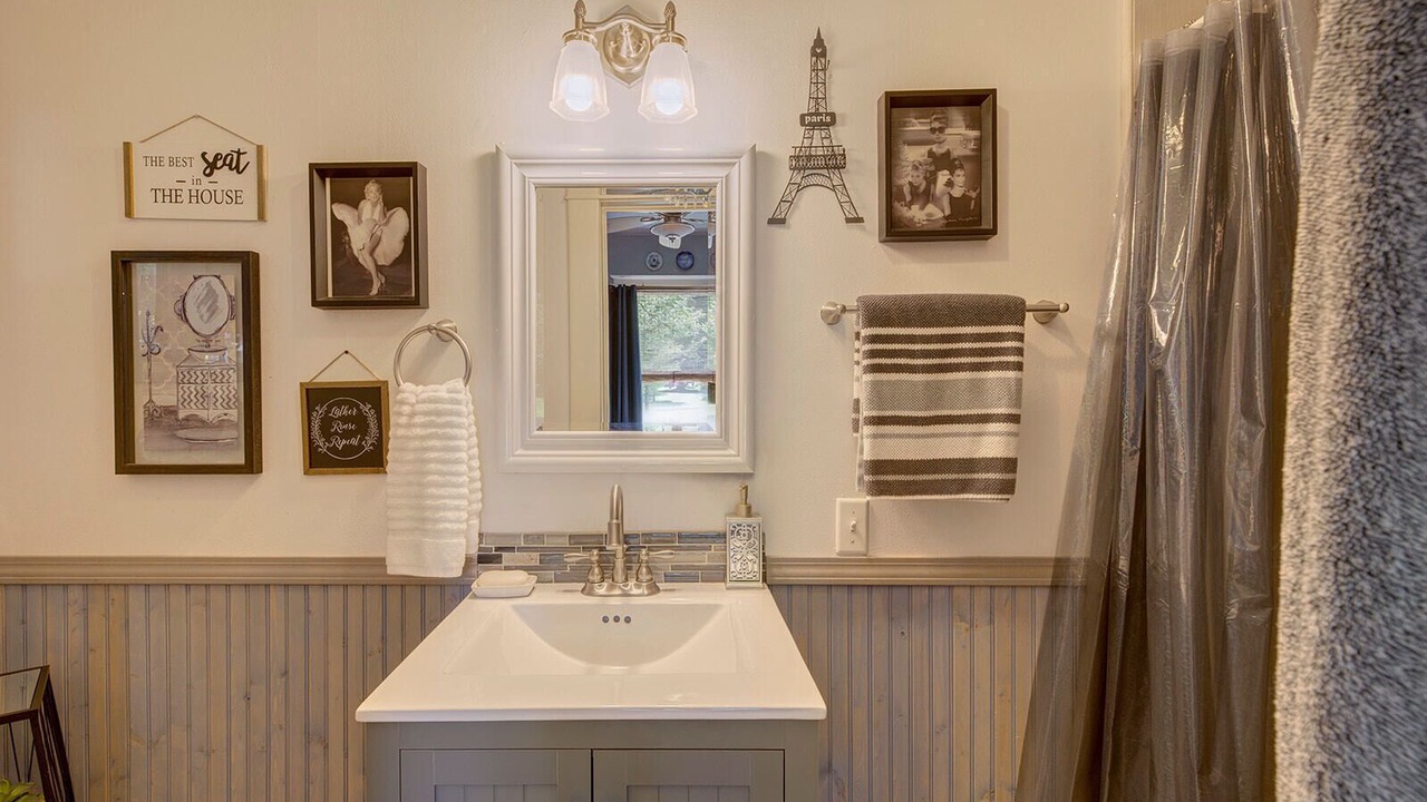 Photo of Bathroom in Grants Pass