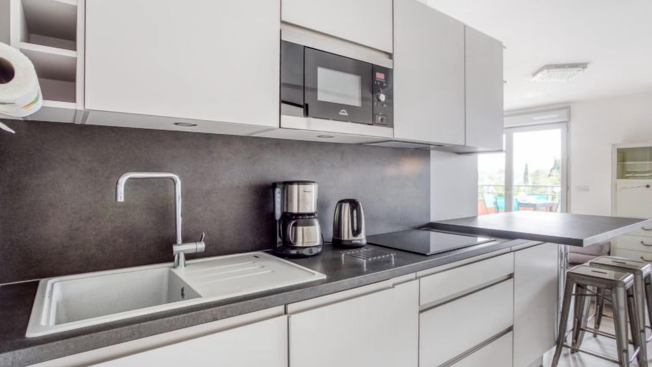 Photo of Bedroom in Bormes-Les-Mimosas