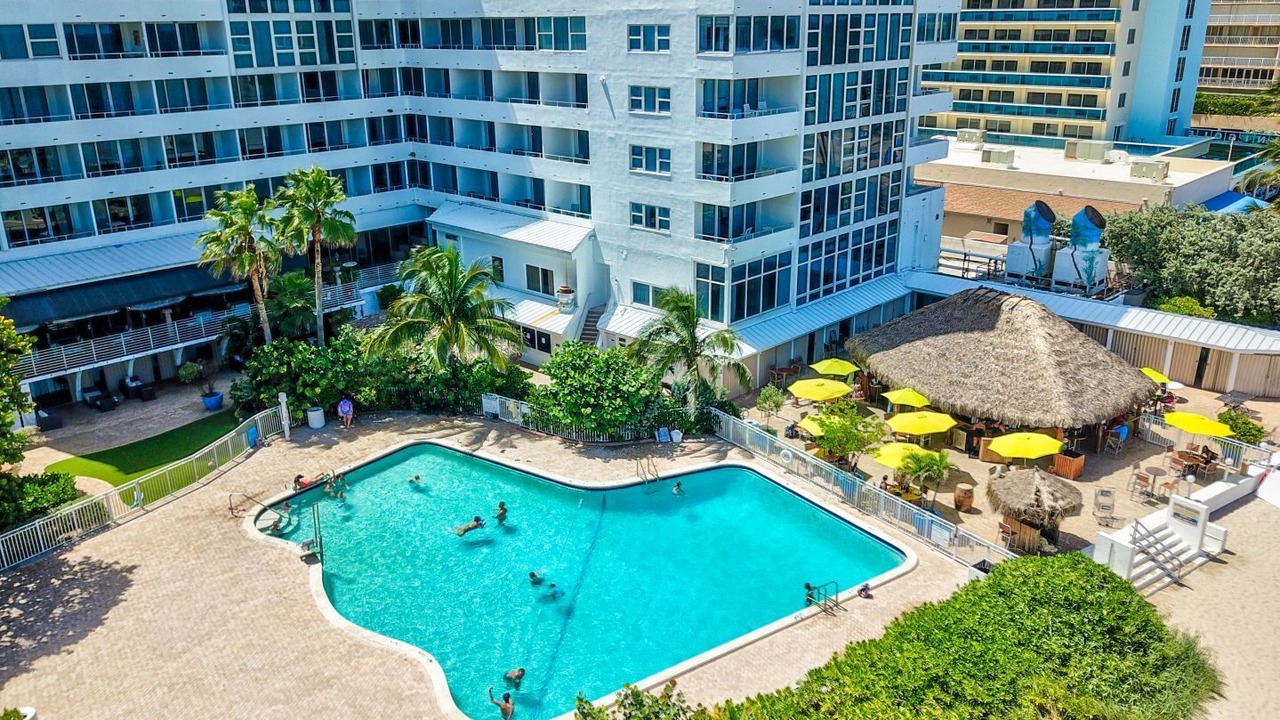 Photo of Others in Galt Mile