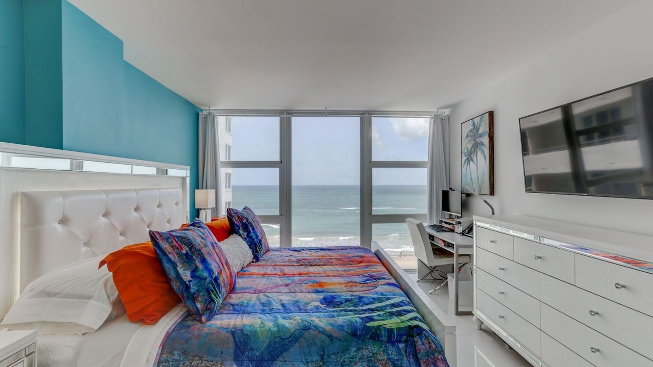 Photo of Others in Galt Mile