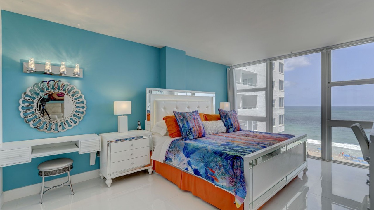 Photo of Others in Galt Mile