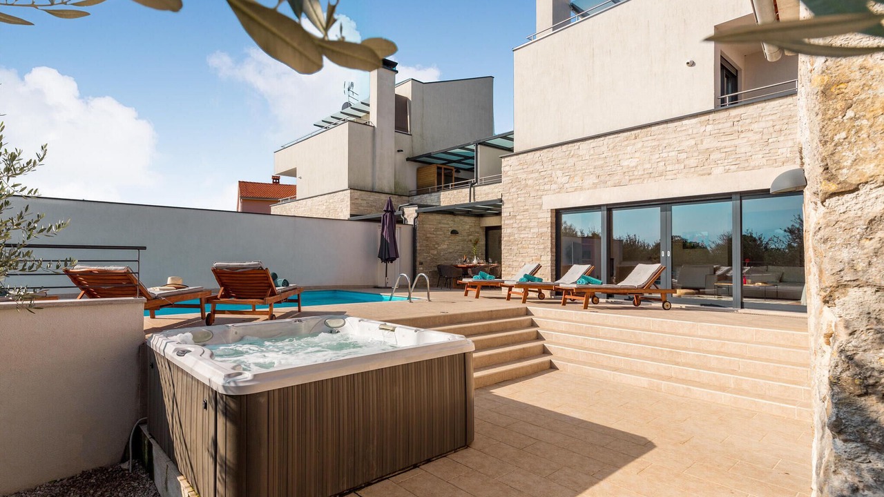 Photo of Outdoor in Valtura