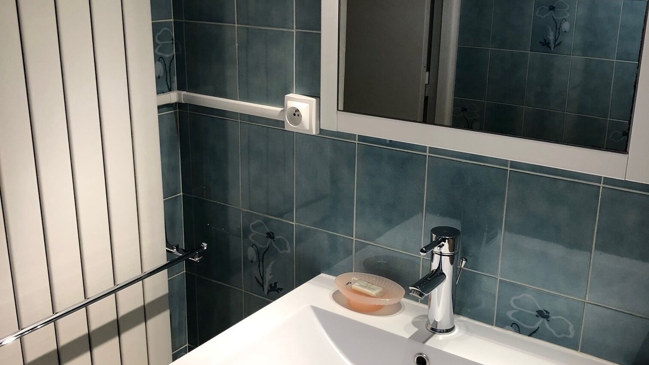 Photo of Bathroom in Cauge