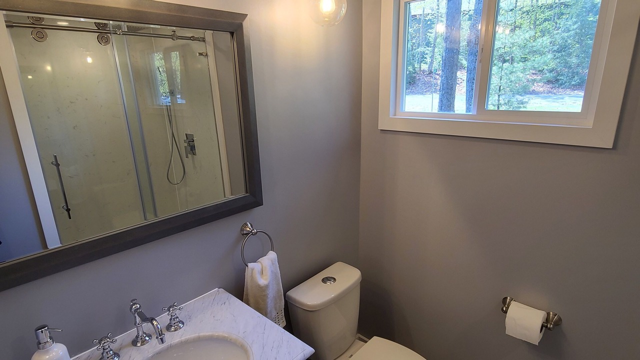 Photo of Bathroom in Anstruther Lake