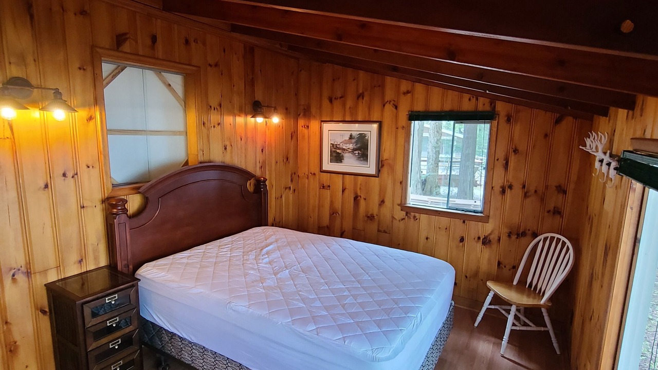 Photo of Bedroom in Anstruther Lake