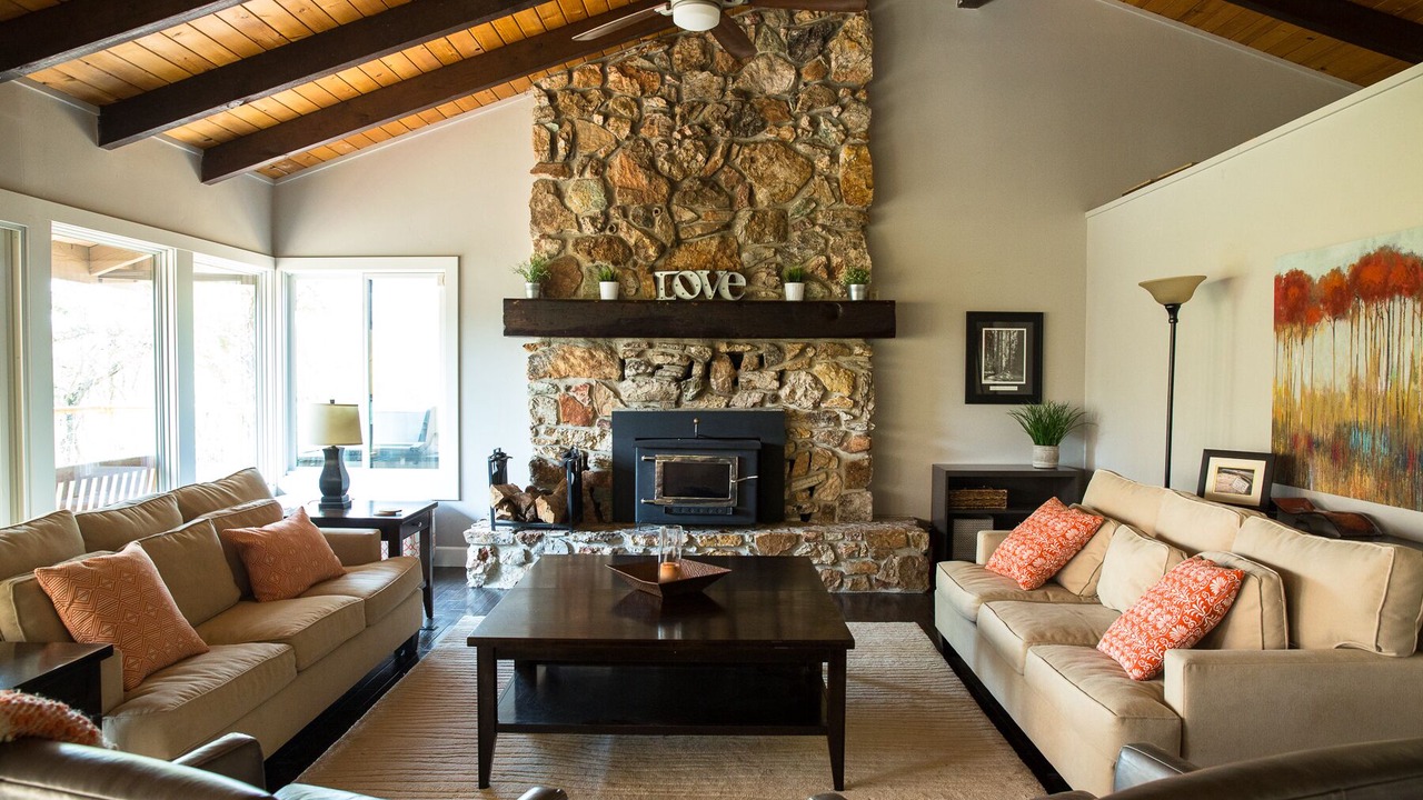 Photo of Livingroom in Lotus