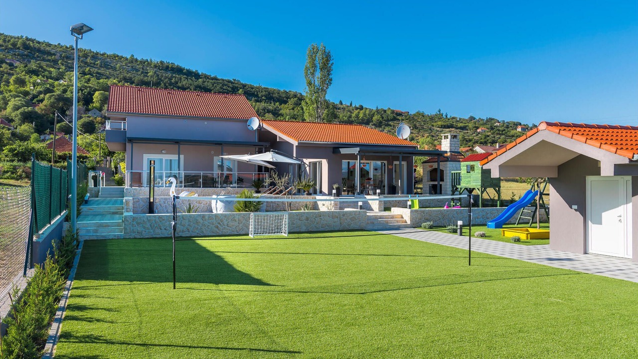 Photo of Outdoor in Drnis