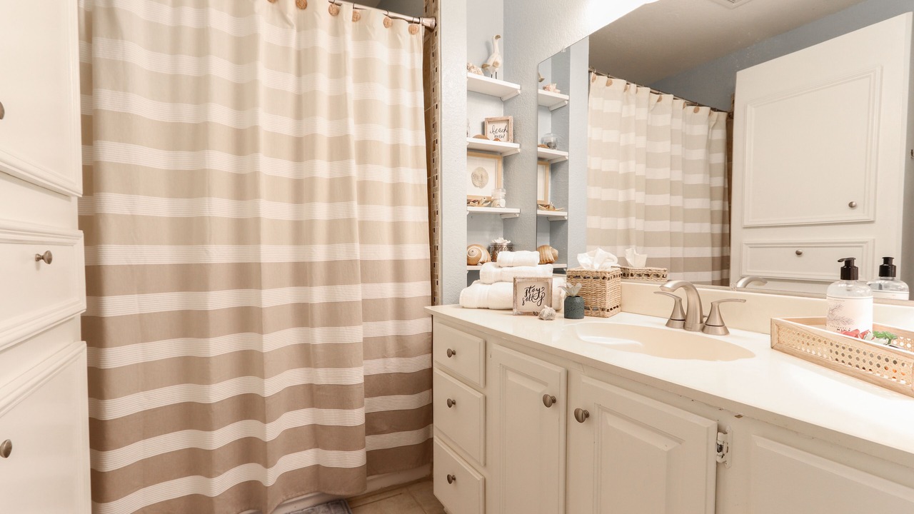 Photo of Bathroom in Pointe San Luis