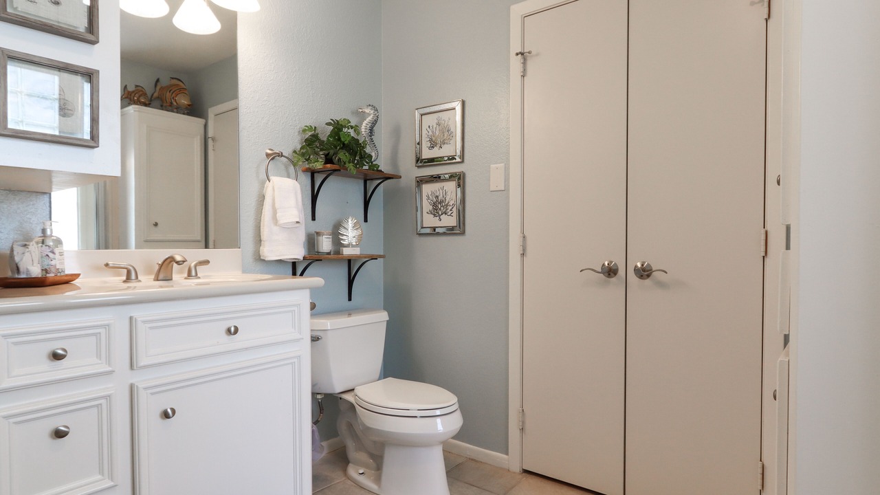 Photo of Bathroom in Pointe San Luis