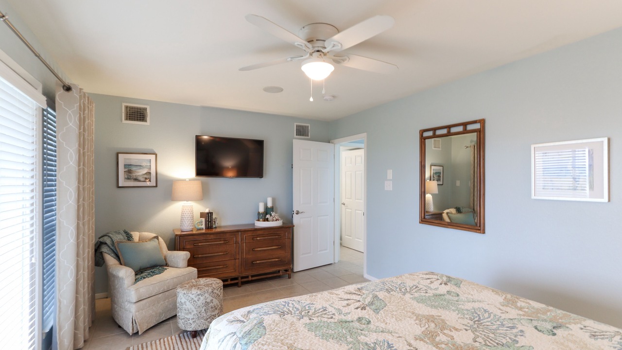 Photo of Bedroom in Pointe San Luis
