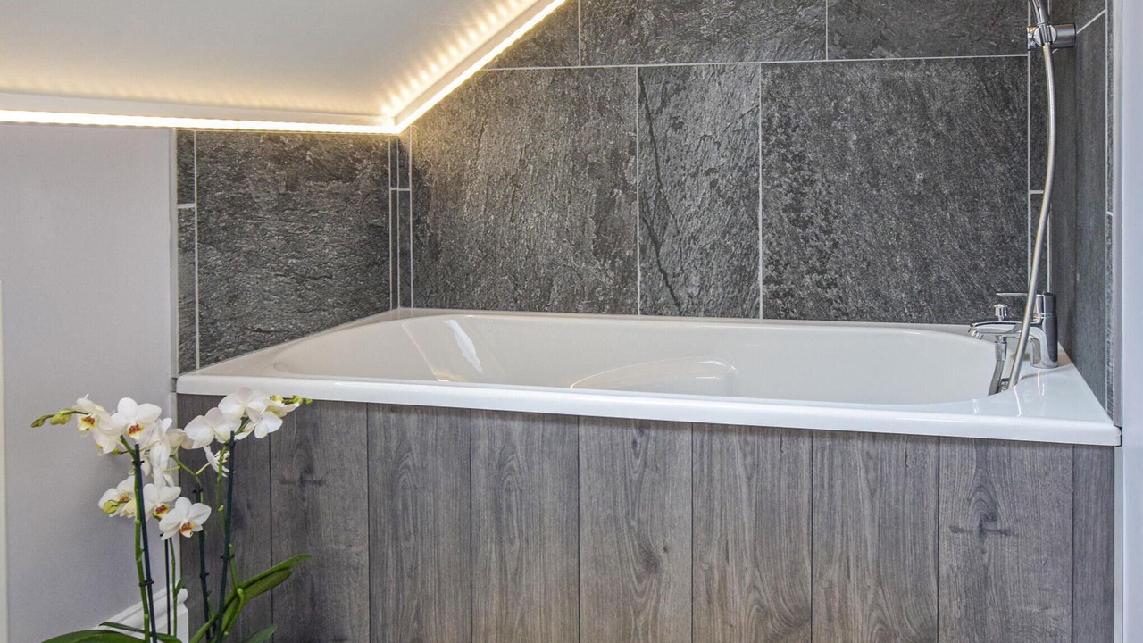 Photo of Bathroom in Saint-Martin-aux-Buneaux