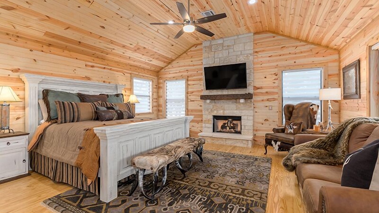 Photo of Bedroom in Fredericksburg
