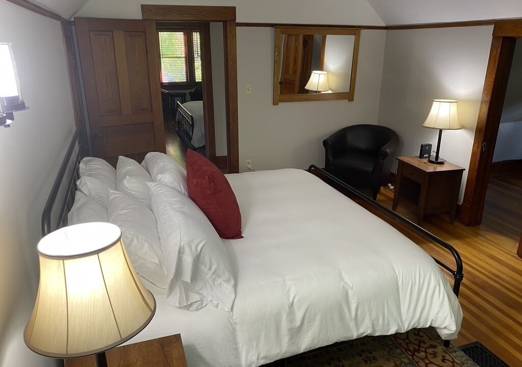 Photo of Bedroom in Decorah