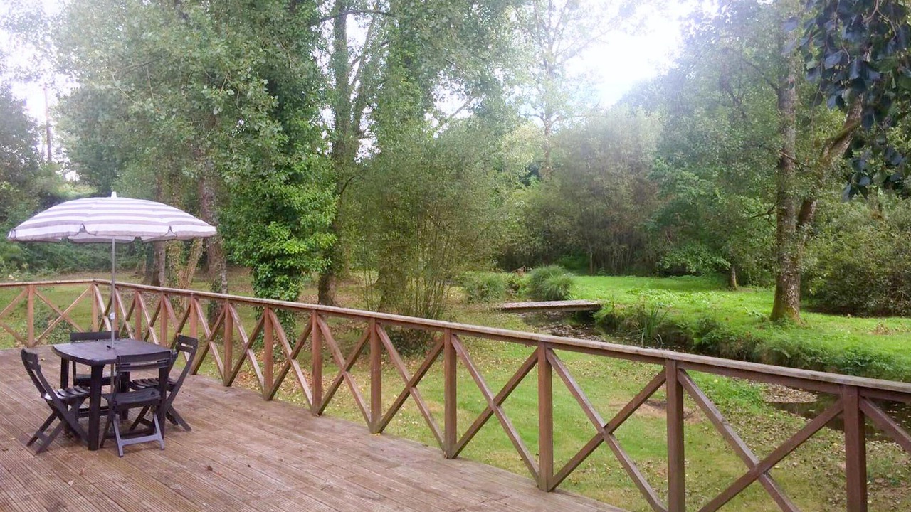 Photo of Others in Guern