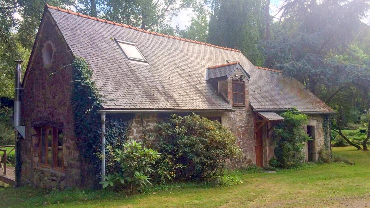 Photo of Others in Guern