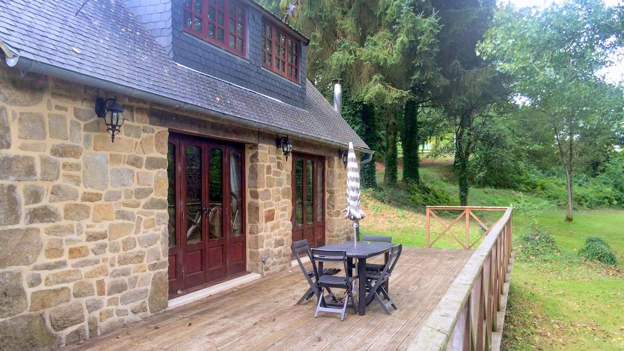 Photo of Others in Guern