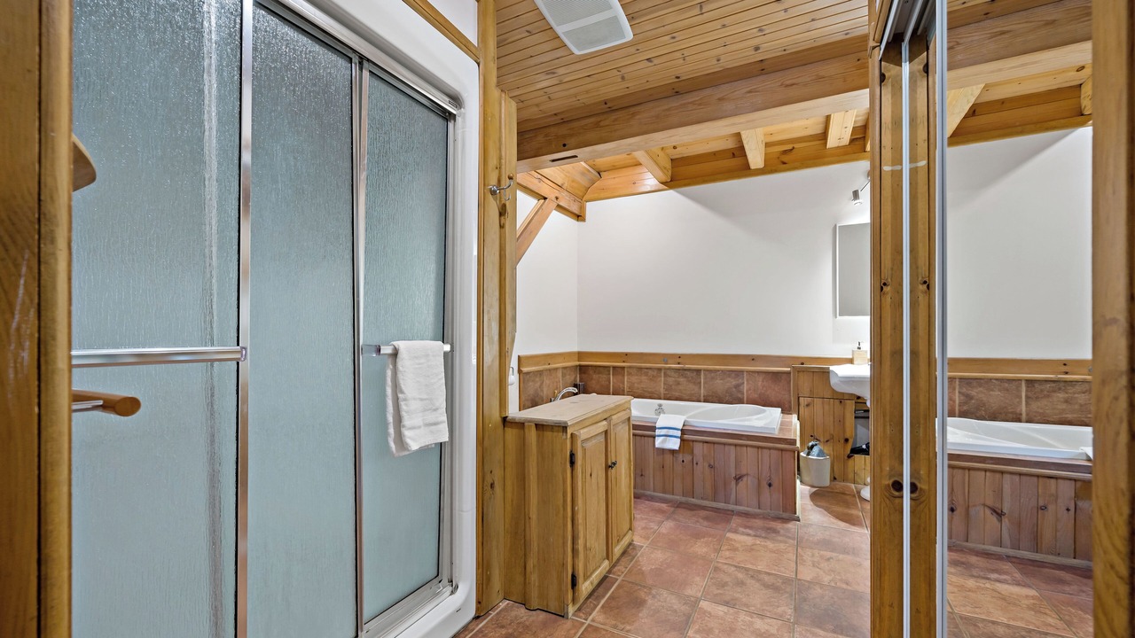 Photo of Bathroom in Lac Superieur Village