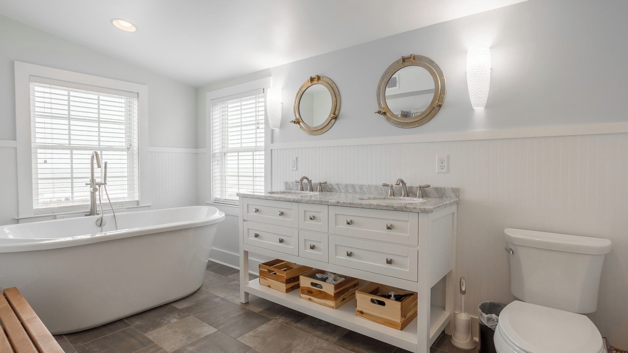 Photo of Others in The Pines