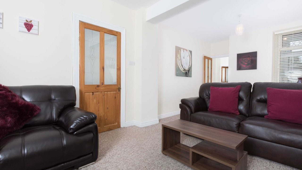 Photo of Livingroom in Loughor