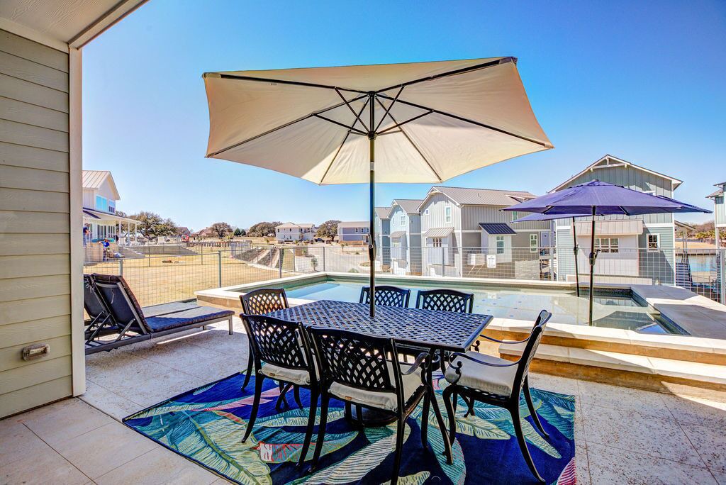 Photo of Outdoor in Kingsland