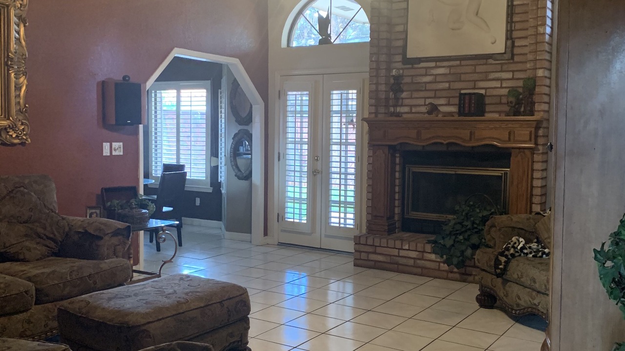 Photo of Livingroom in Biggs Field