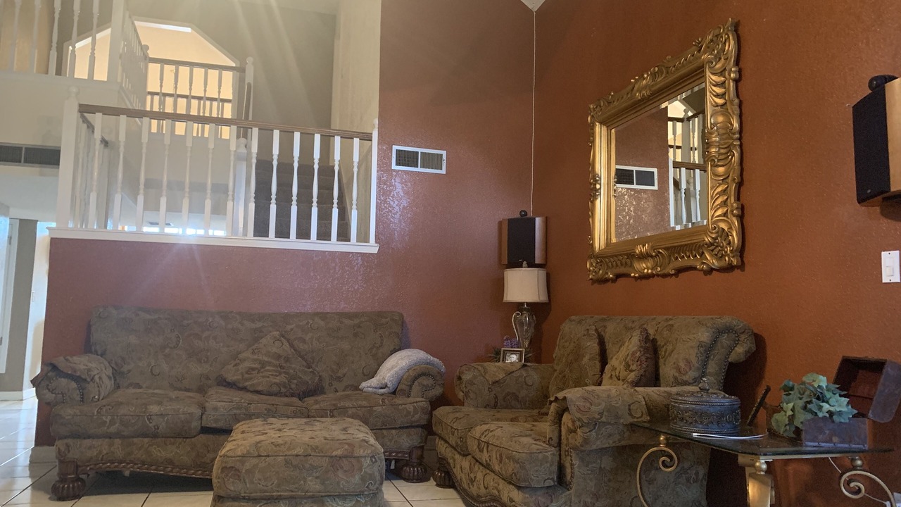 Photo of Livingroom in Biggs Field