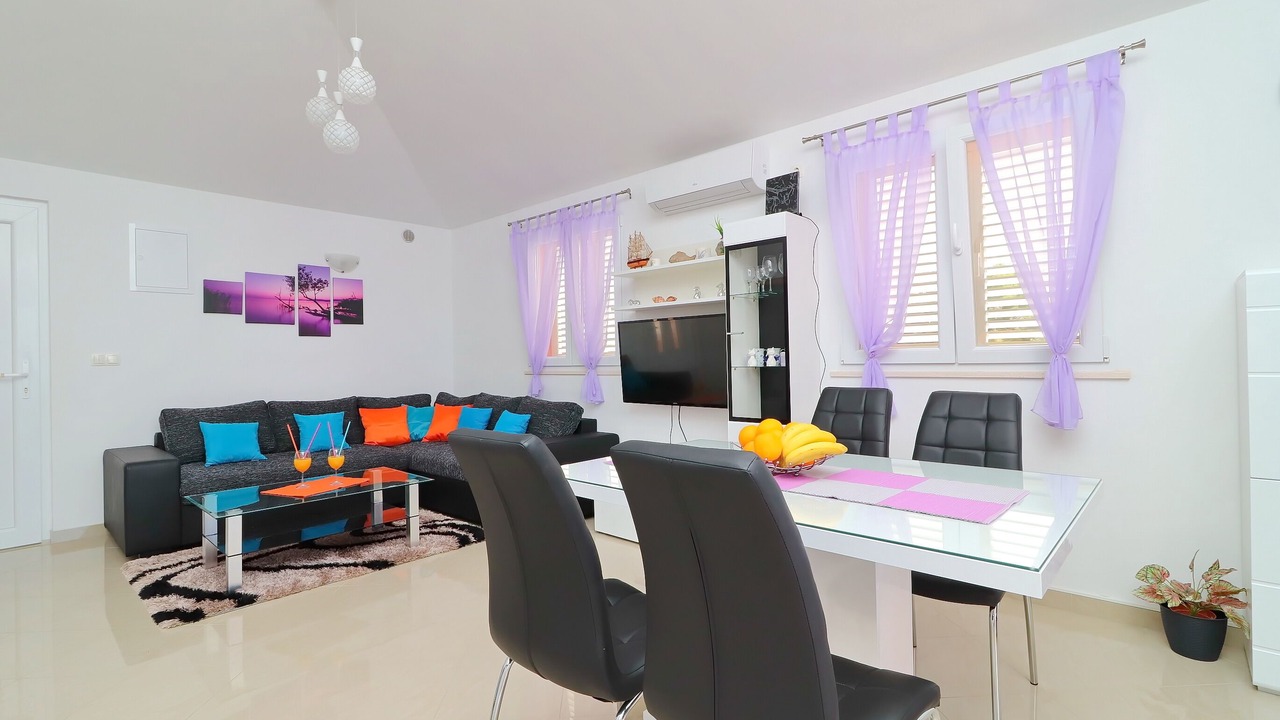 Photo of Livingroom in Blato