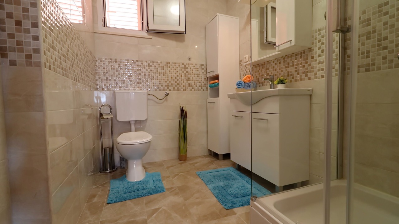 Photo of Bathroom in Blato