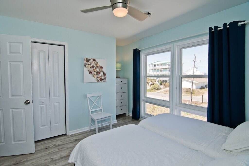 Photo of Bedroom in Emerald Isle