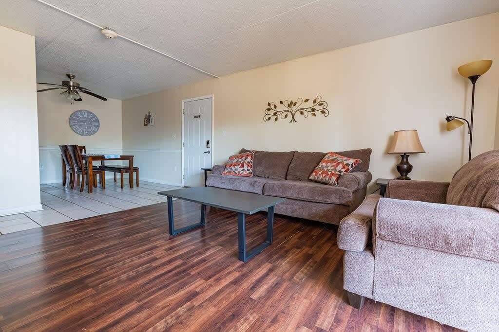 Photo of Livingroom in East Ridge