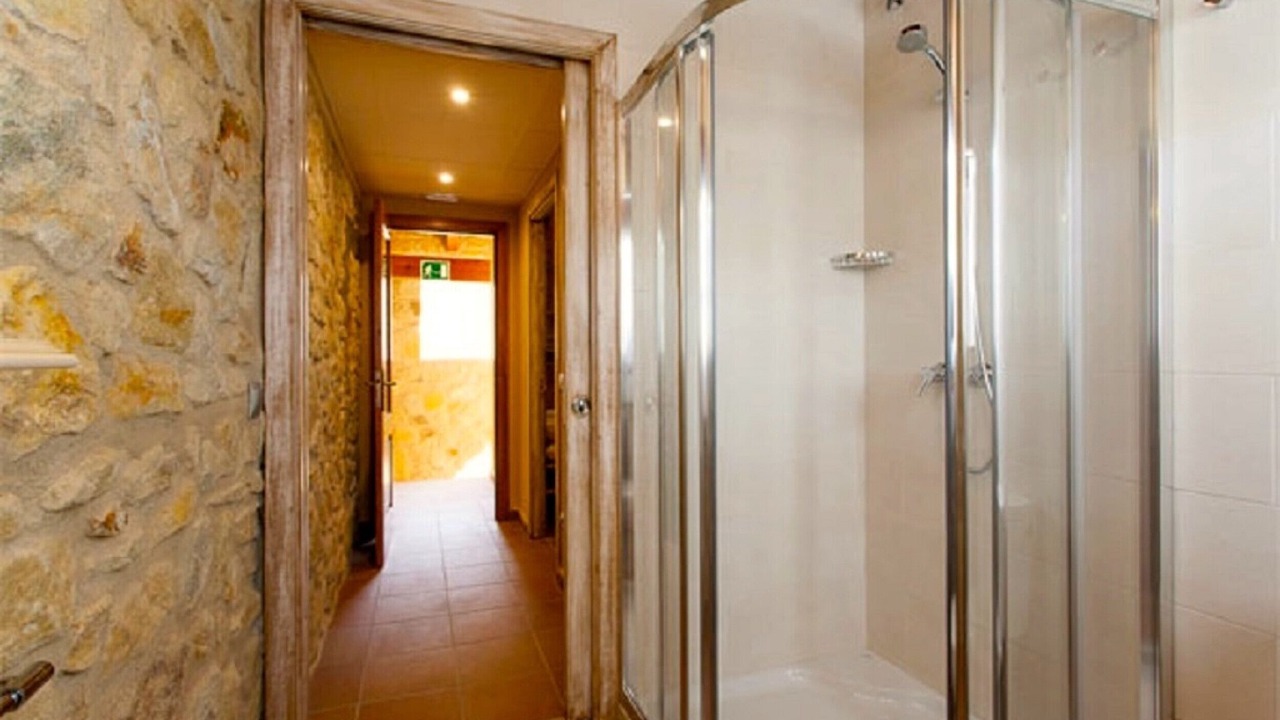 Photo of Bathroom in Pals
