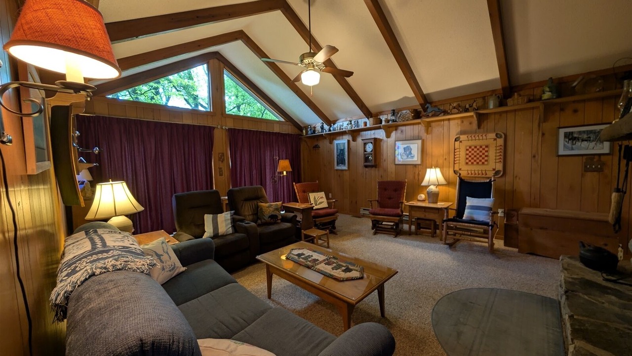 Photo of Livingroom in Lake Junaluska