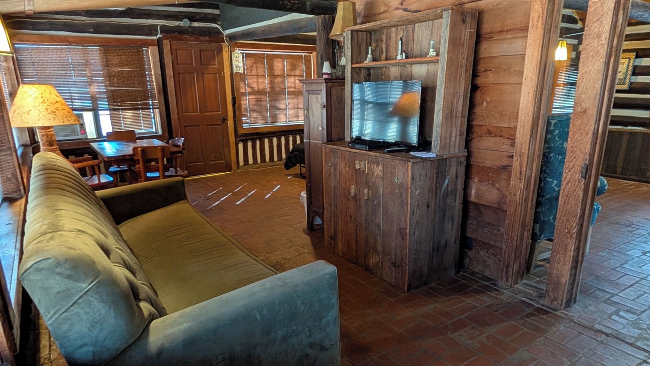 Photo of Livingroom in Davis