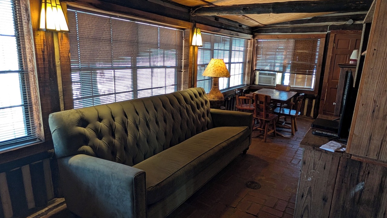 Photo of Livingroom in Davis