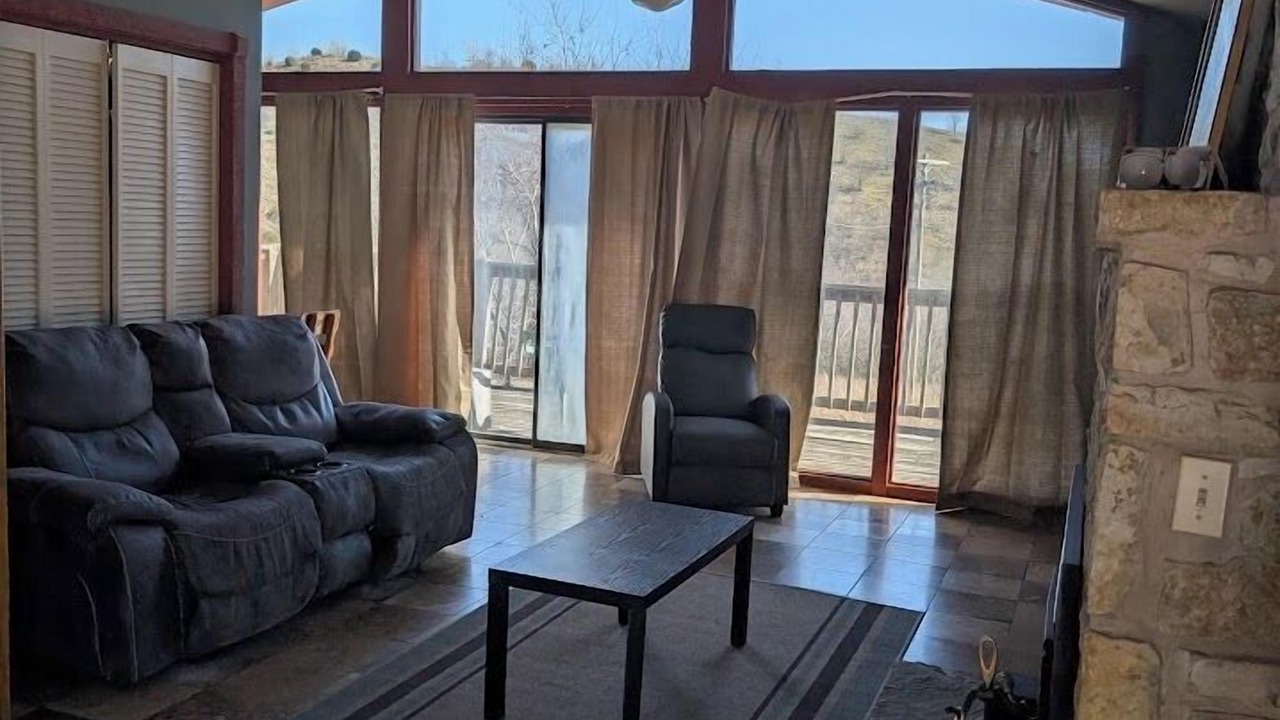 Photo of Livingroom in Davis