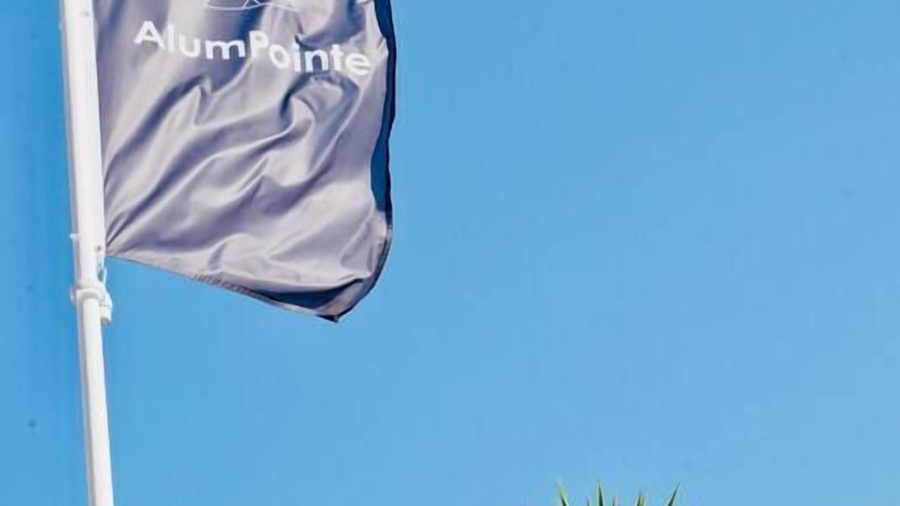 Photo of Others in Canford Cliffs