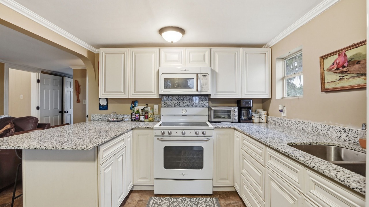 Photo of Kitchen in Cypremort Point