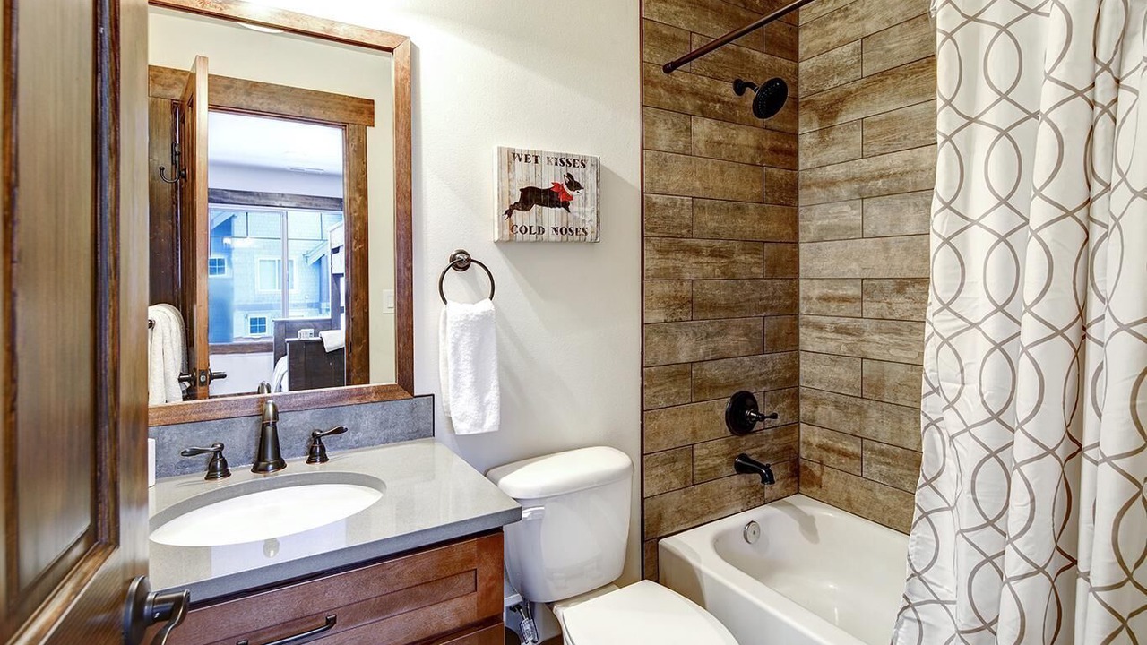 Photo of Bathroom in Cle Elum