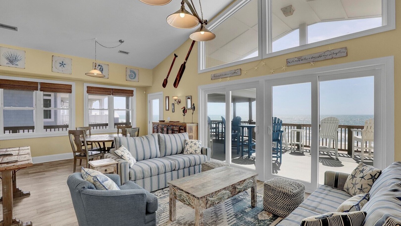 Photo of Livingroom in North Topsail Beach
