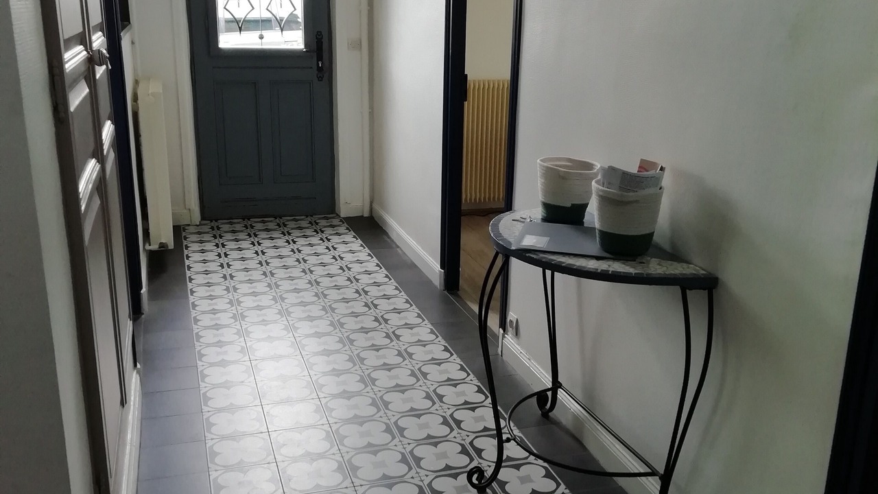 Photo of Others in Le Home