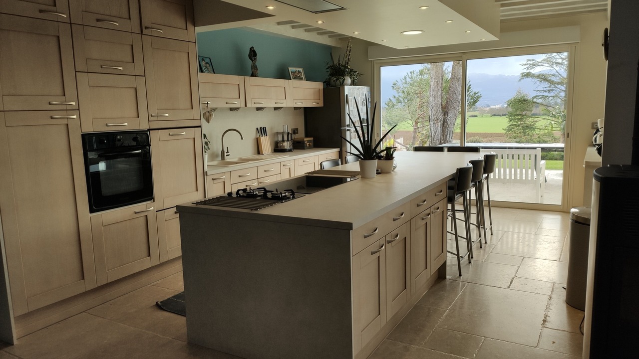 Photo of Kitchen in Mours-Saint-Eusebe