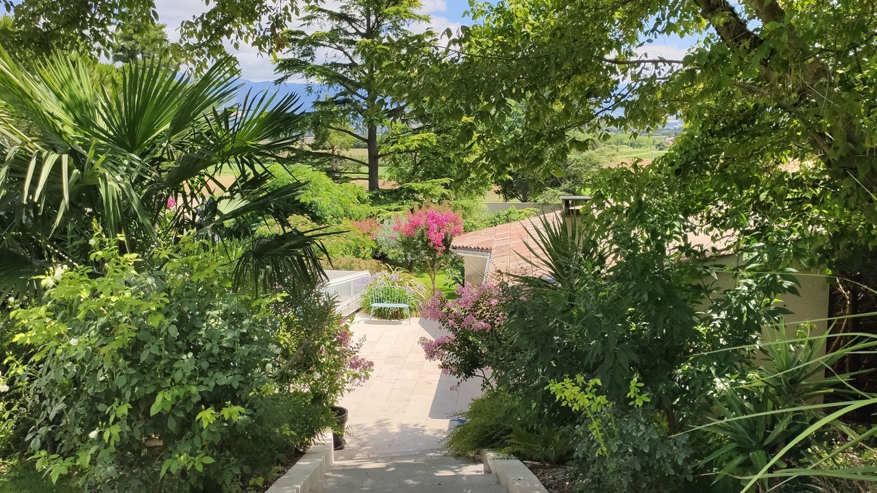 Photo of Outdoor in Mours-Saint-Eusebe