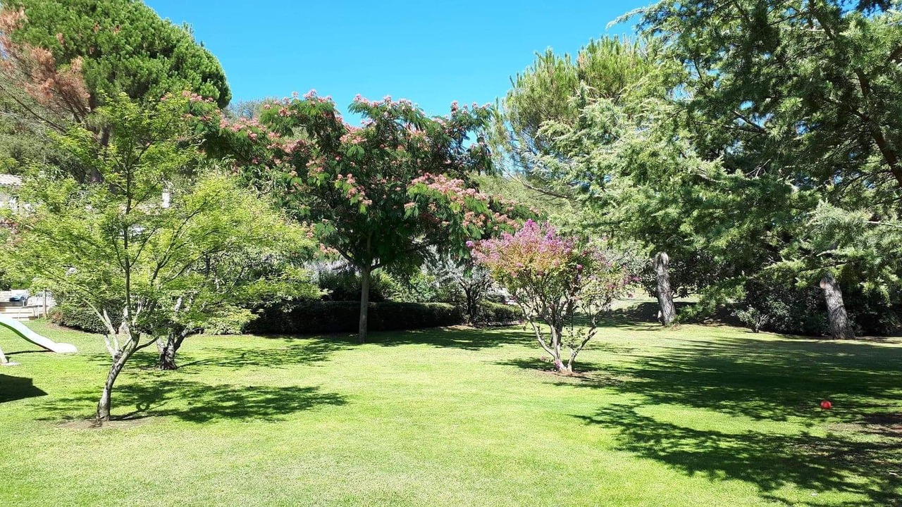 Photo of Outdoor in Mours-Saint-Eusebe