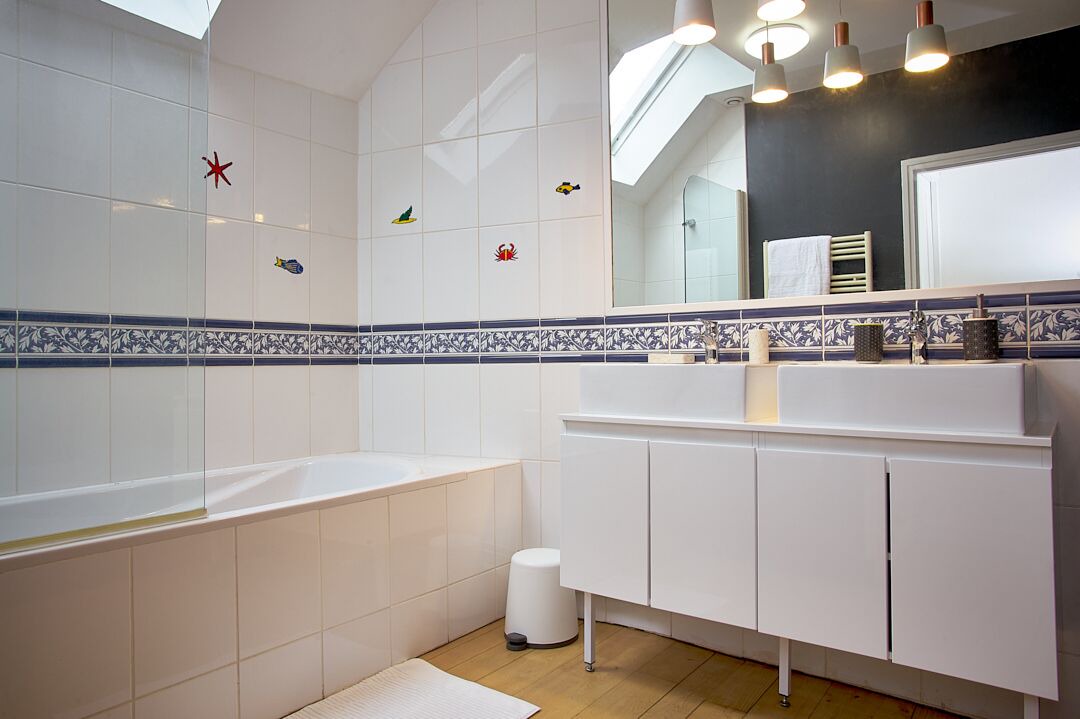 Photo of Bathroom in Larcay