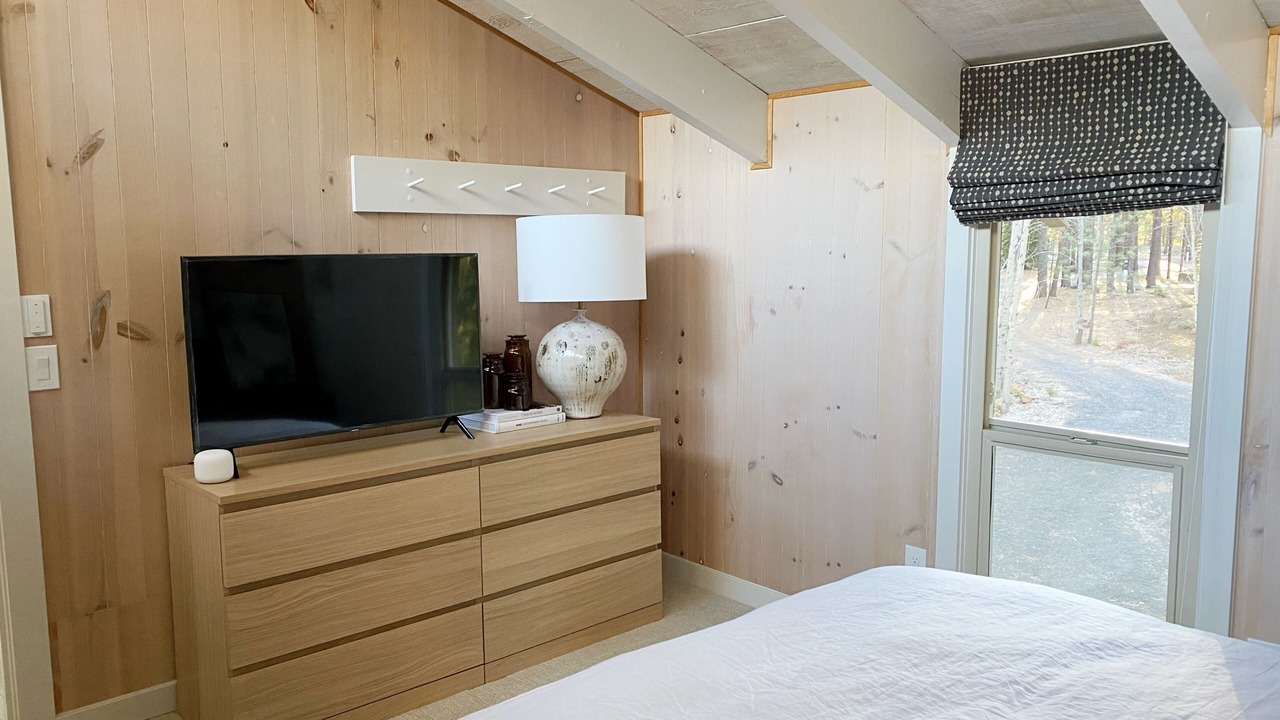 Photo of Bedroom in Black Butte Ranch