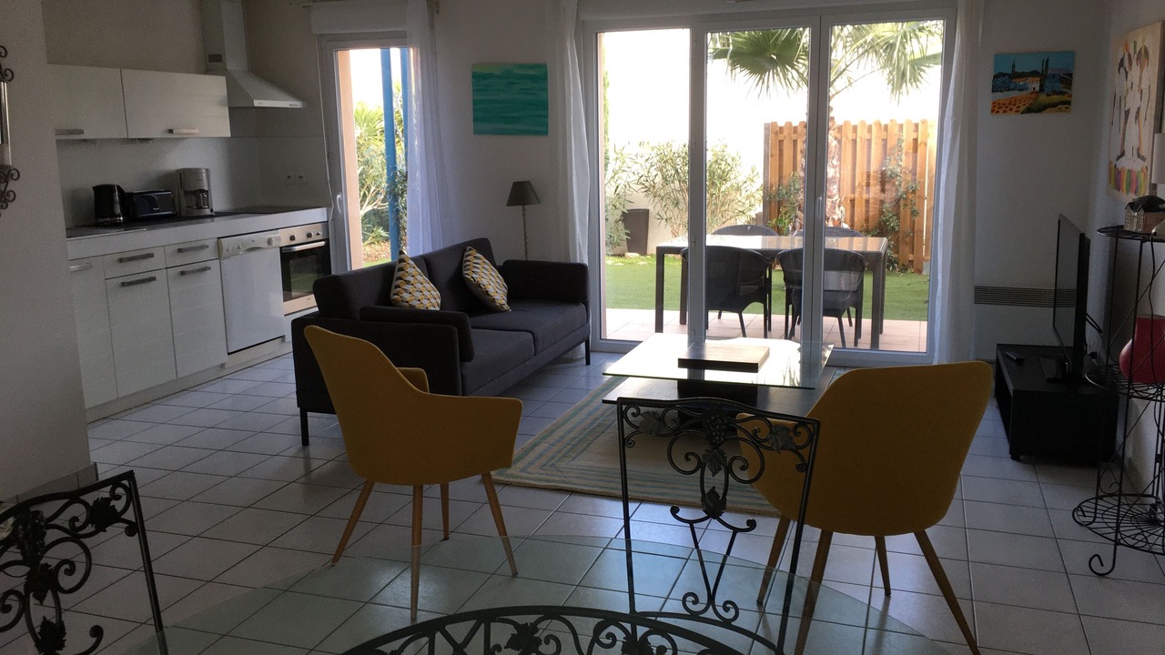 Photo of Livingroom in Moyen-Vernet